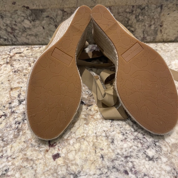 NWOB Veronica Beard "Sand" Soleil Espadrille Wedge with Tie Ribbon in Size 8M - Picture 12 of 12